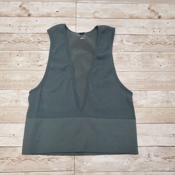 Urban Outfitters Ribbed Deep V-Neck Sleeveless‎ Crop Top, Size M - Picture 1 of 4